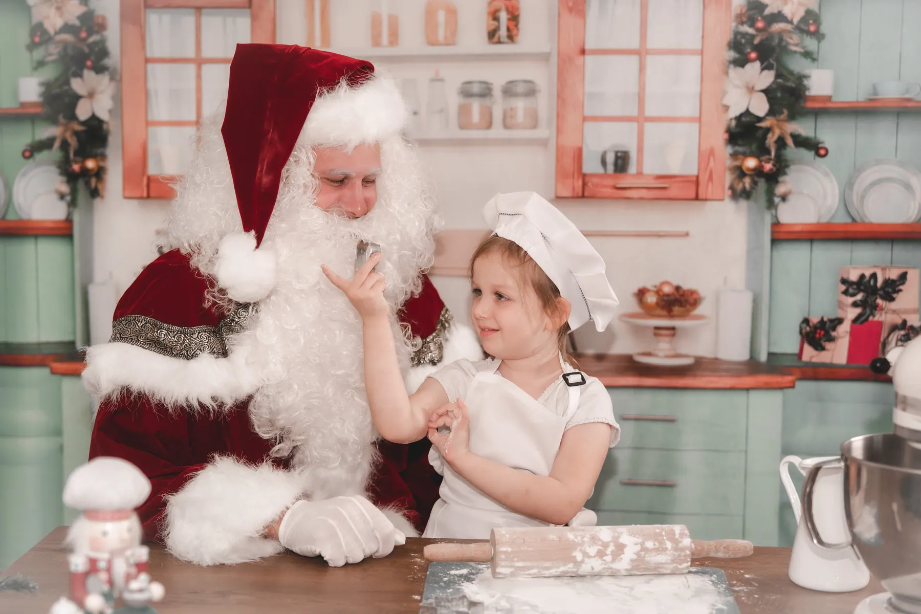 Weihnachtsbäckerei mit dem Weihnachtsmann